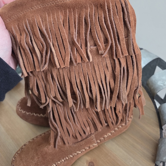 Women's Fringe Moccasin Boots - Brown - Picture 2 of 7